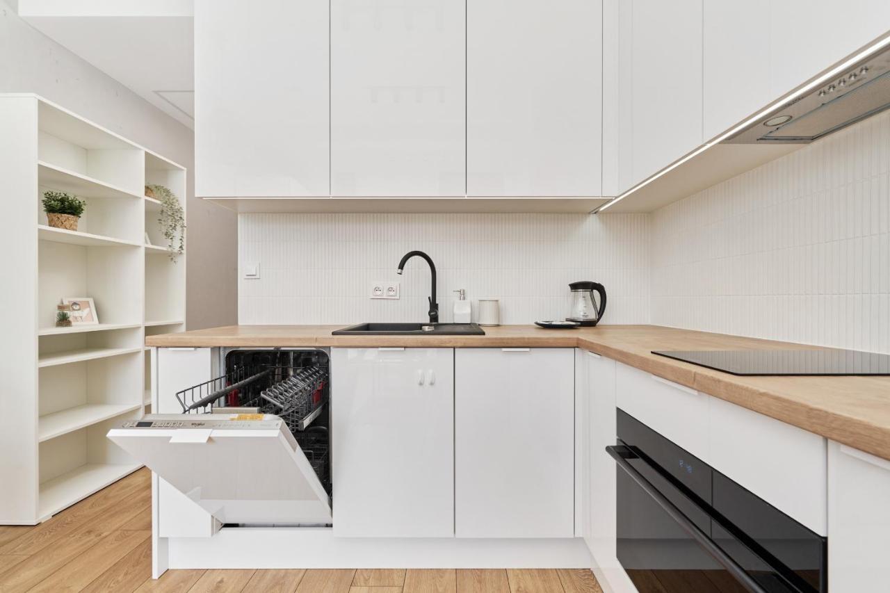 By The Oder River By Renters Apartment Wroclaw